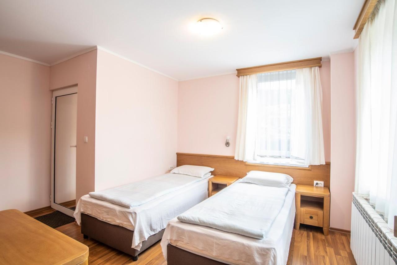Guest House Roden Dom Koprivshtitsa Esterno foto