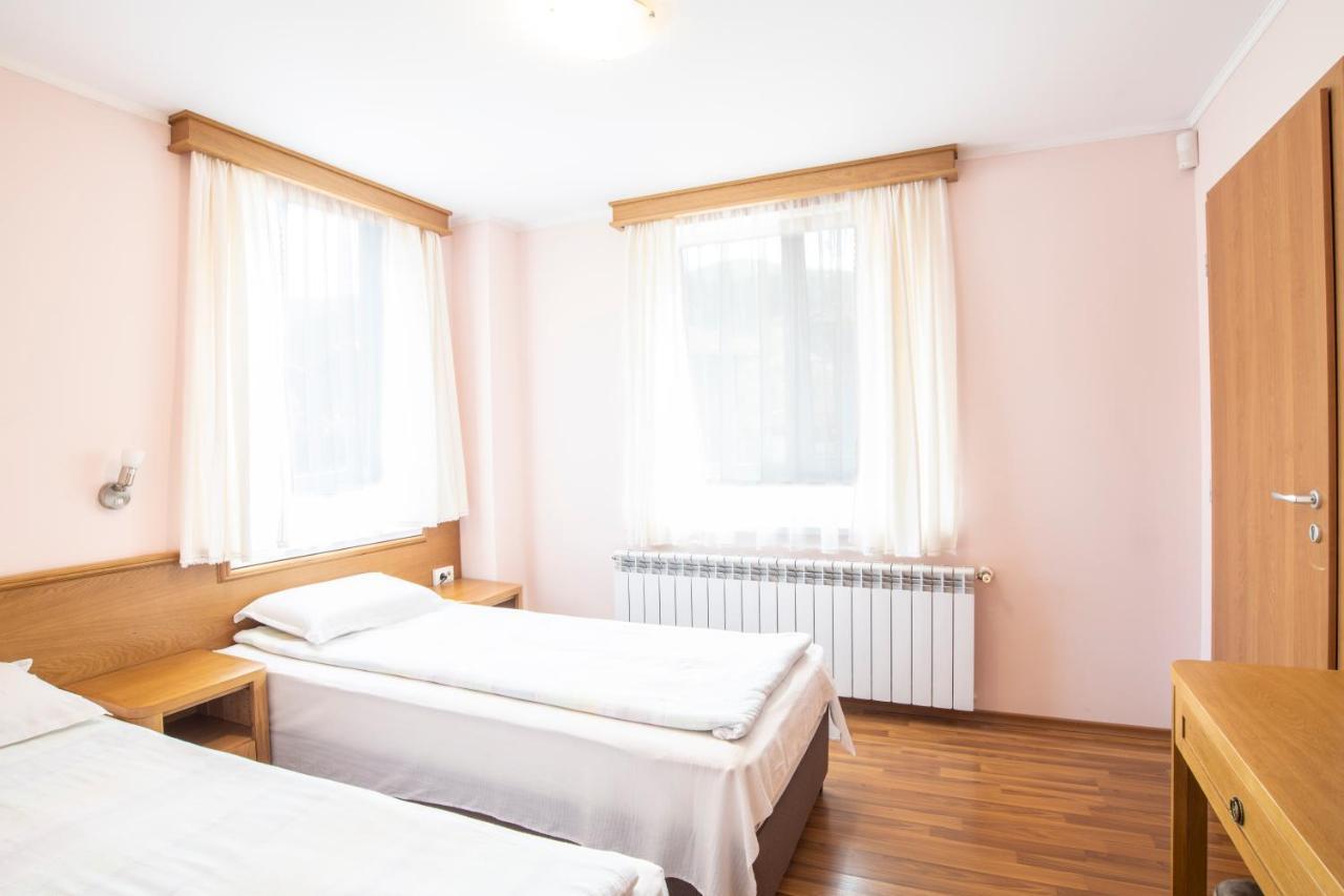 Guest House Roden Dom Koprivshtitsa Esterno foto