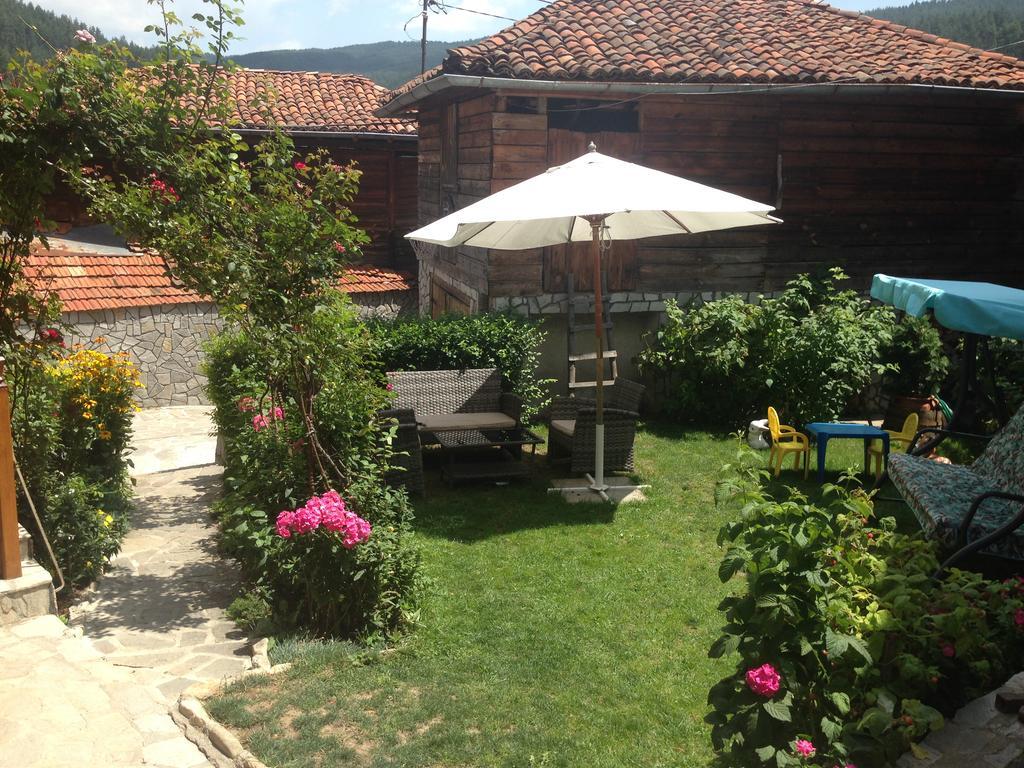Guest House Roden Dom Koprivshtitsa Esterno foto